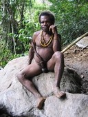 Papua – Mamberámo – kmen Wano – výrobci kamenných sekyr