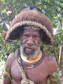 Papua Nová Guinea – kmen Huli – Tari
