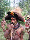 Papua Nová Guinea – kmen Huli – Tari